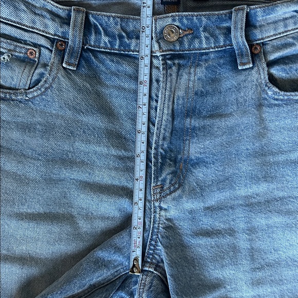 Sold out! AE Barrel Jeans Size 6 Boyfriend Mid Rise - Picture 3 of 13